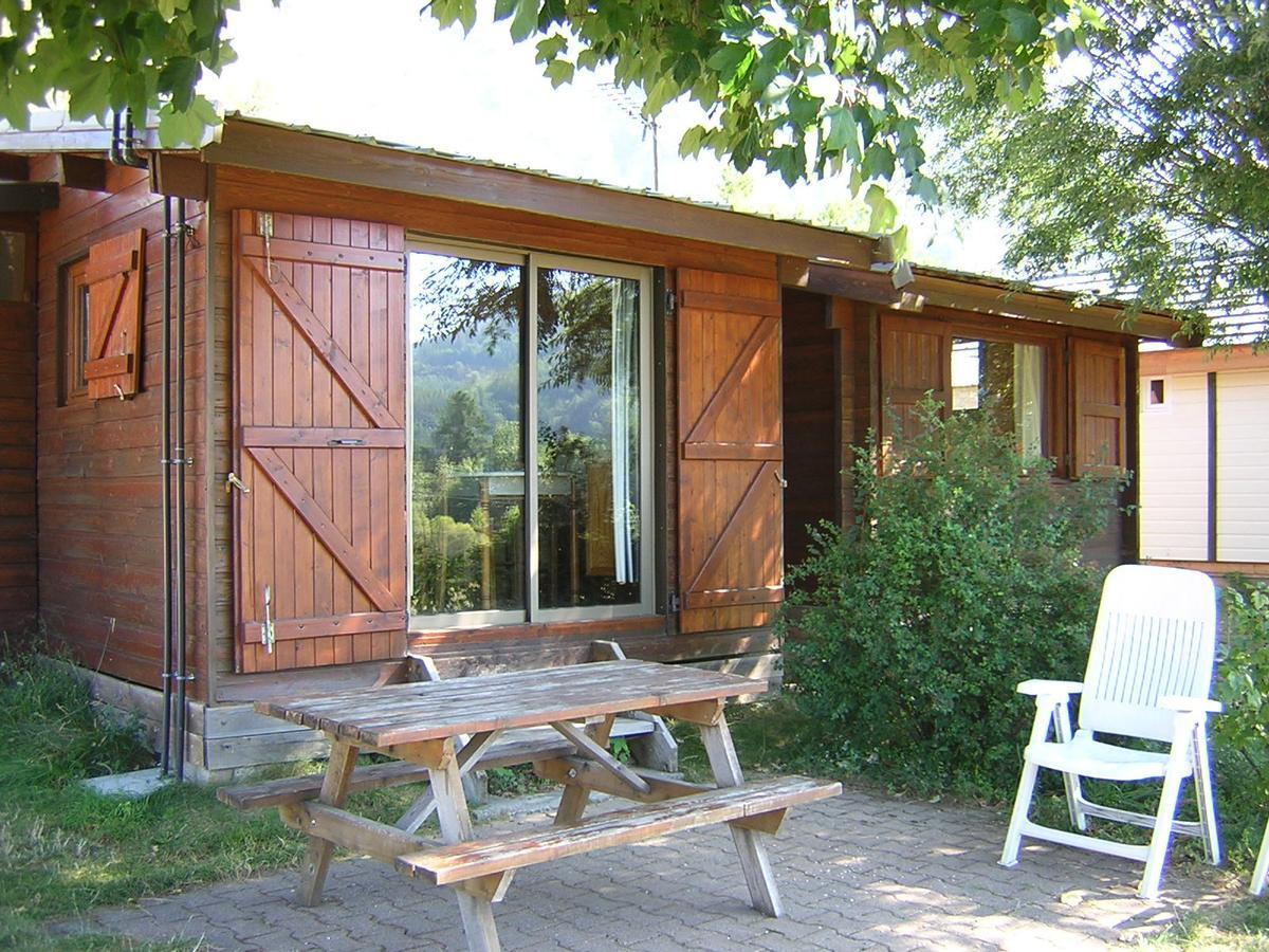 Camping Les Auches 昂塞勒 外观 照片