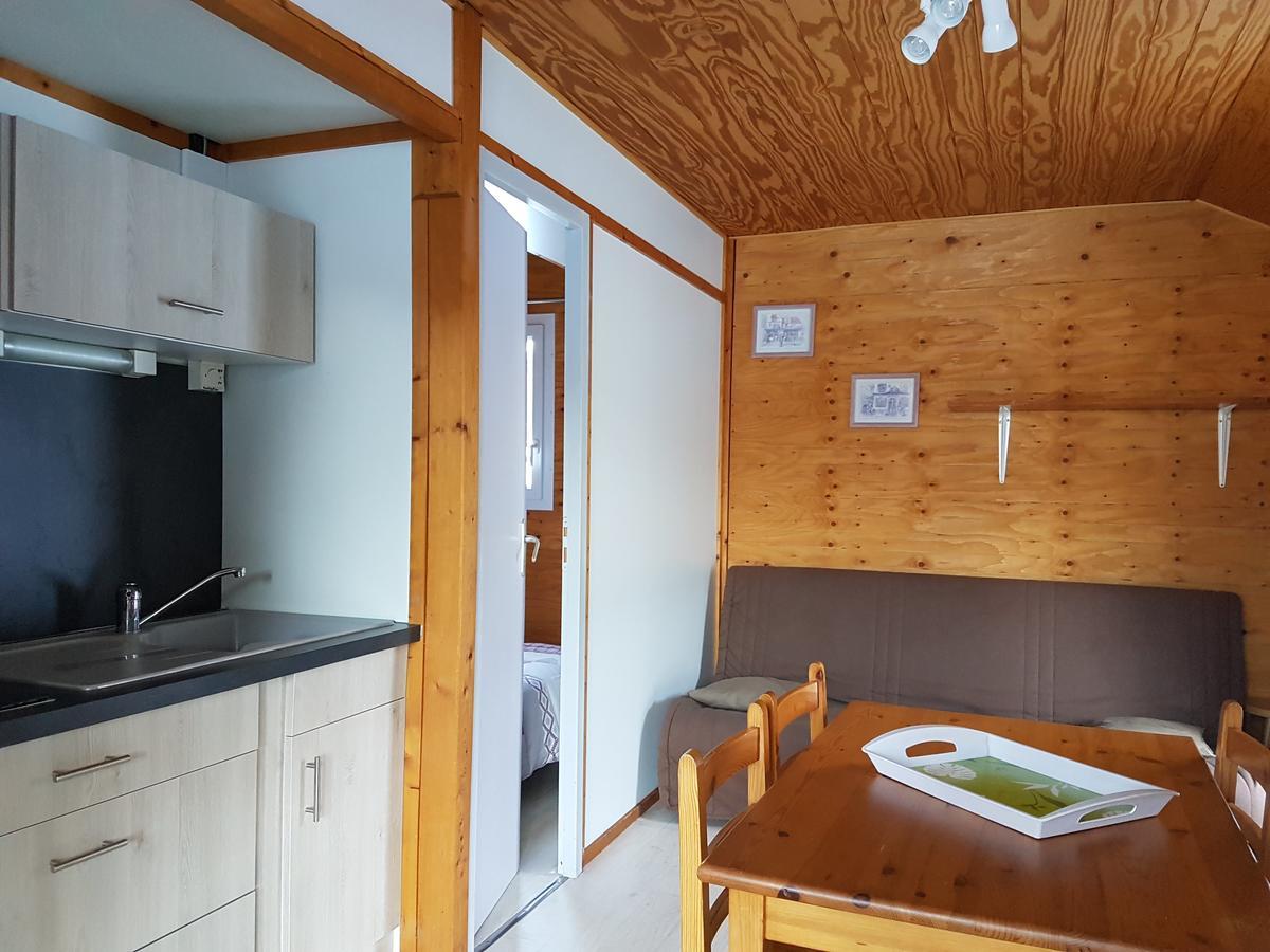 Camping Les Auches 昂塞勒 外观 照片