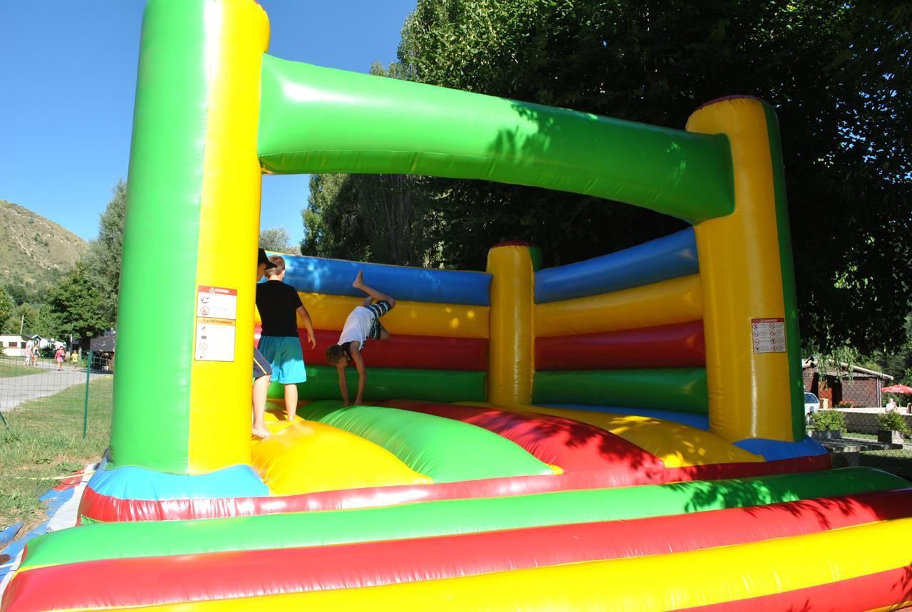 Camping Les Auches 昂塞勒 外观 照片