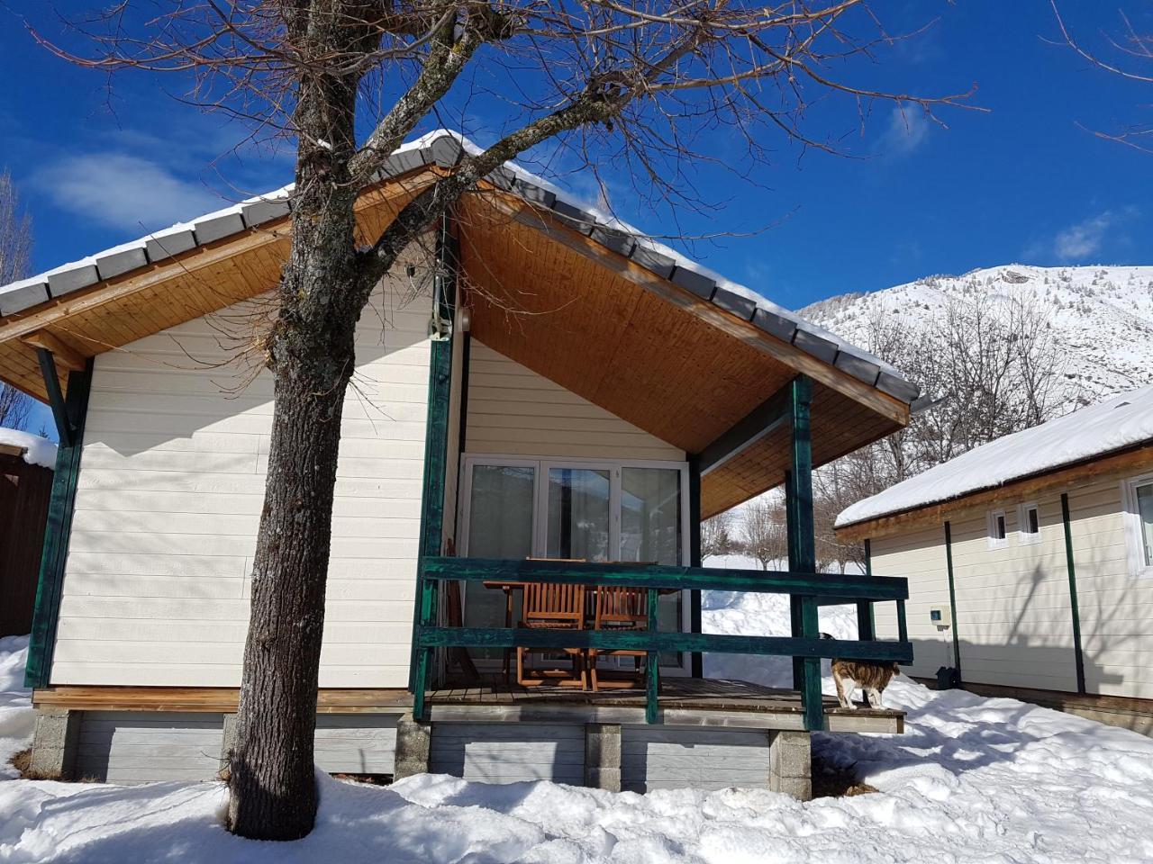 Camping Les Auches 昂塞勒 外观 照片