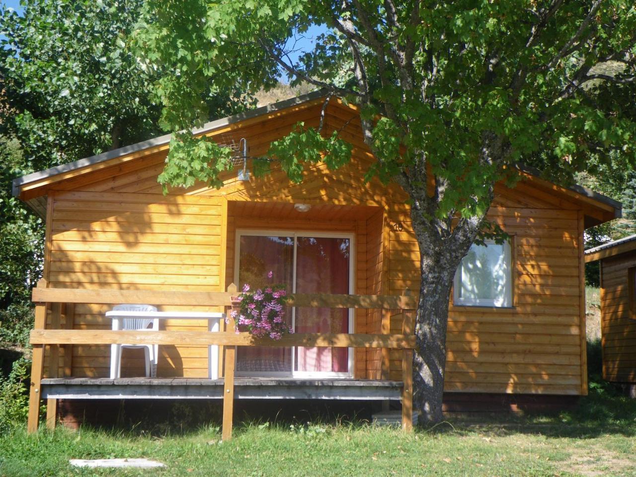 Camping Les Auches 昂塞勒 外观 照片